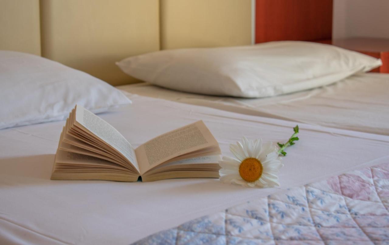 Agoulos Beach Hotel Argassi Bagian luar foto
