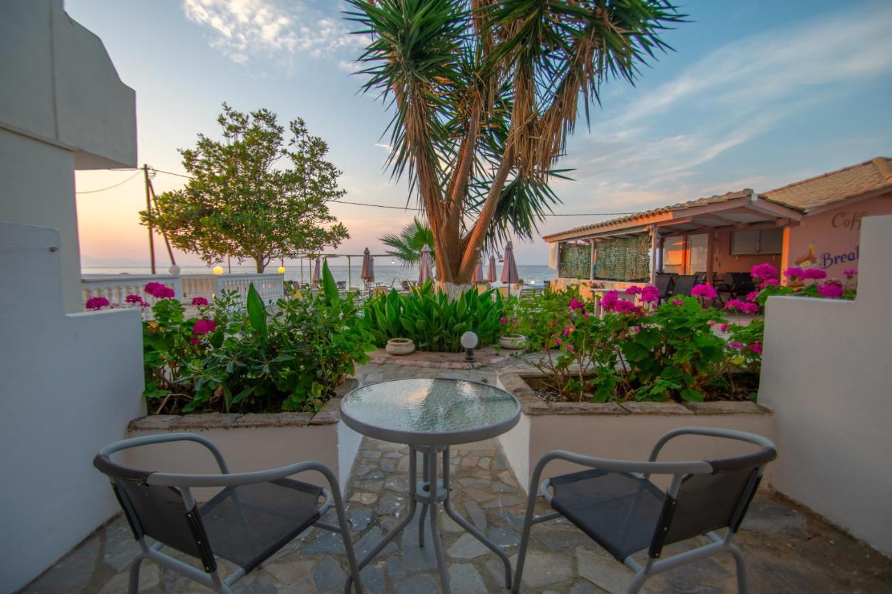Agoulos Beach Hotel Argassi Bagian luar foto