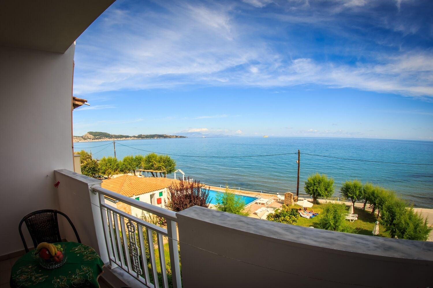 Agoulos Beach Hotel Argassi Bagian luar foto