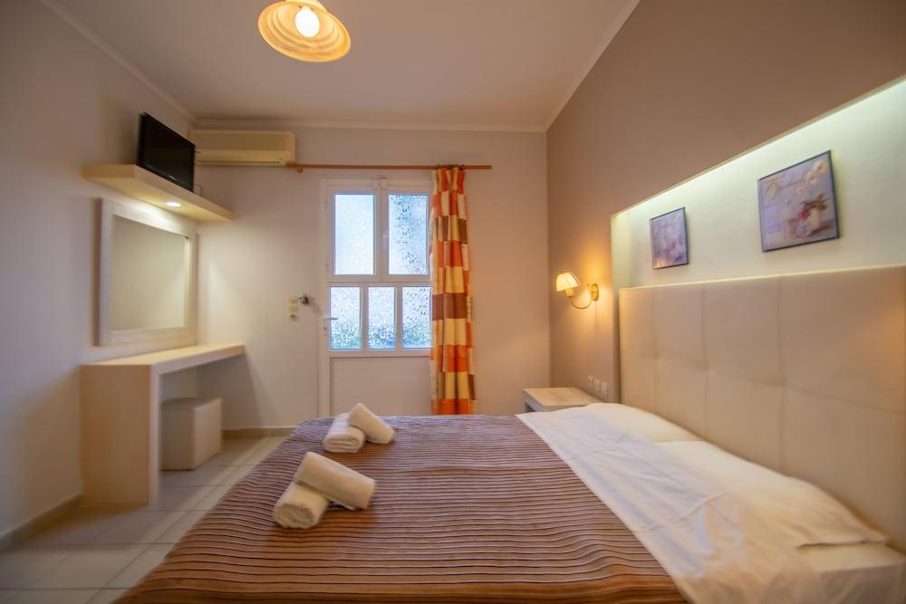 Agoulos Beach Hotel Argassi Bagian luar foto