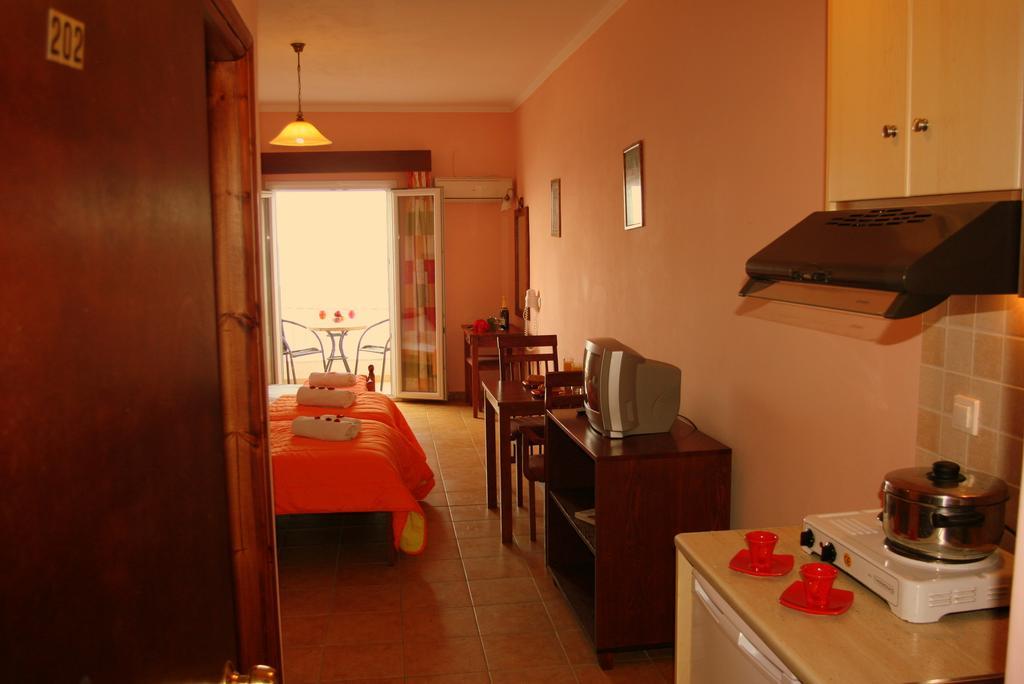 Agoulos Beach Hotel Argassi Bagian luar foto